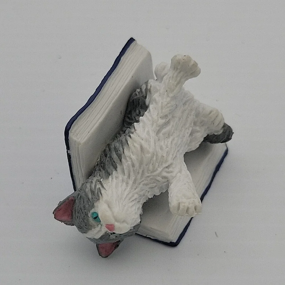 Miniature Gray Kitty PVC‎ Figure Kitten In Book